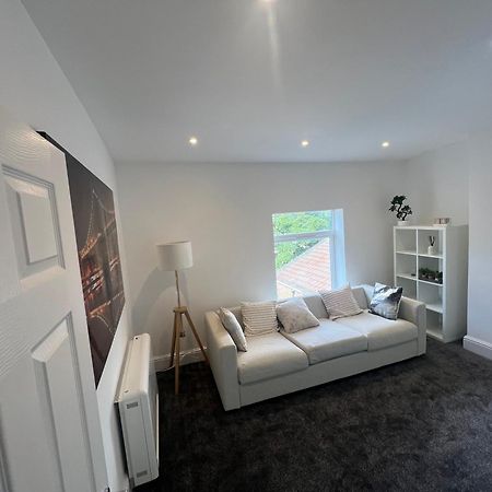 Beach House In Liverpool Waterloo Екстериор снимка