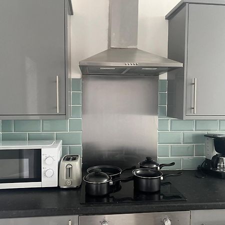 Beach House In Liverpool Waterloo Екстериор снимка